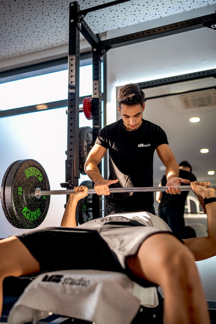 Treino de supino no MB Studio