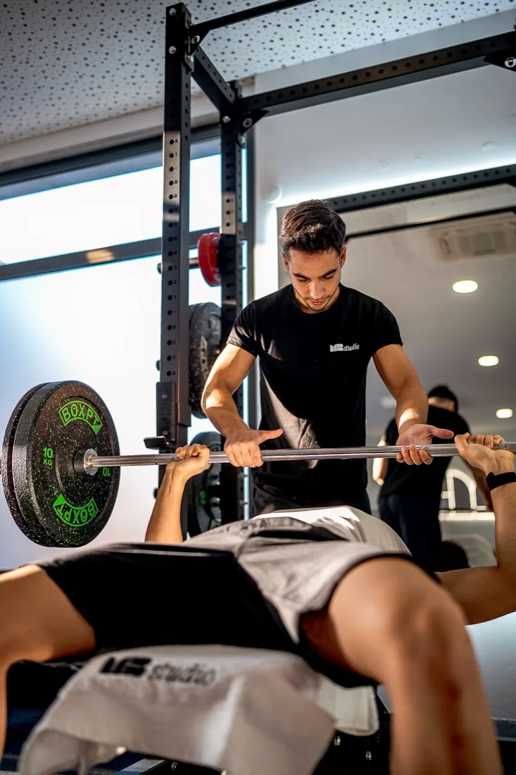 Treino de supino no MB Studio
